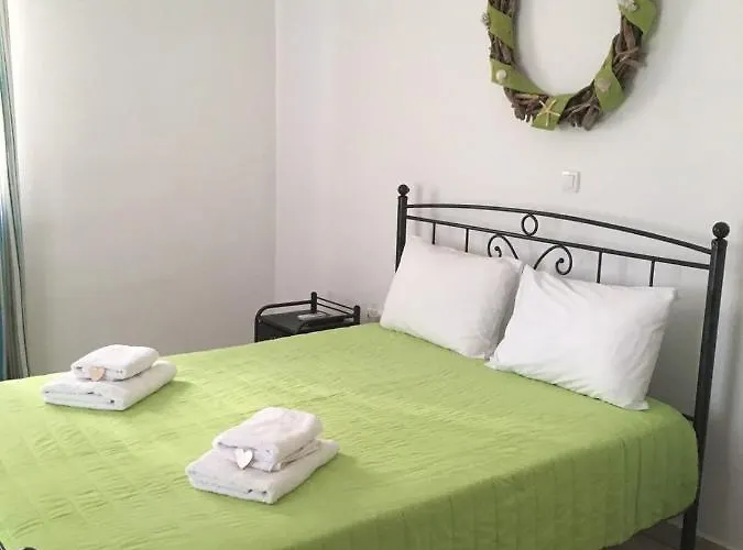 Pleiades Paros Family Daire *